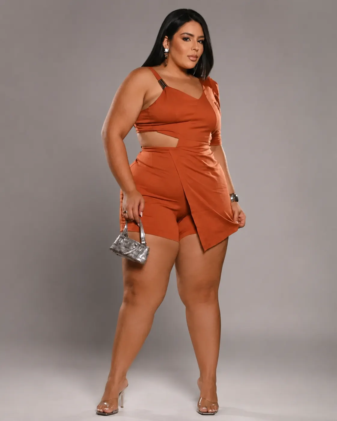 Conjunto curto laranja plus size com recorte na cintura